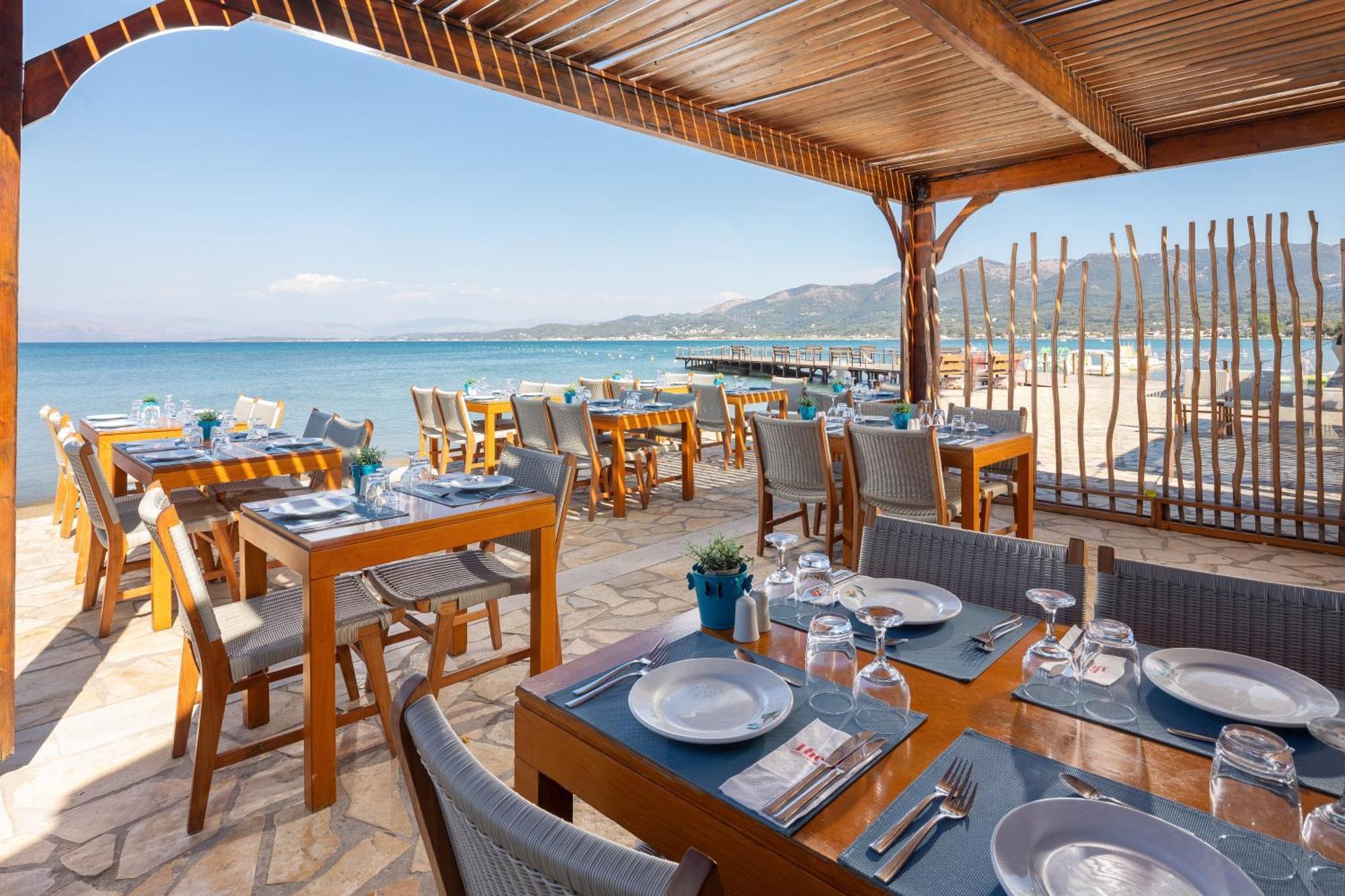 Roda Beach Resort & Spa Exterior photo