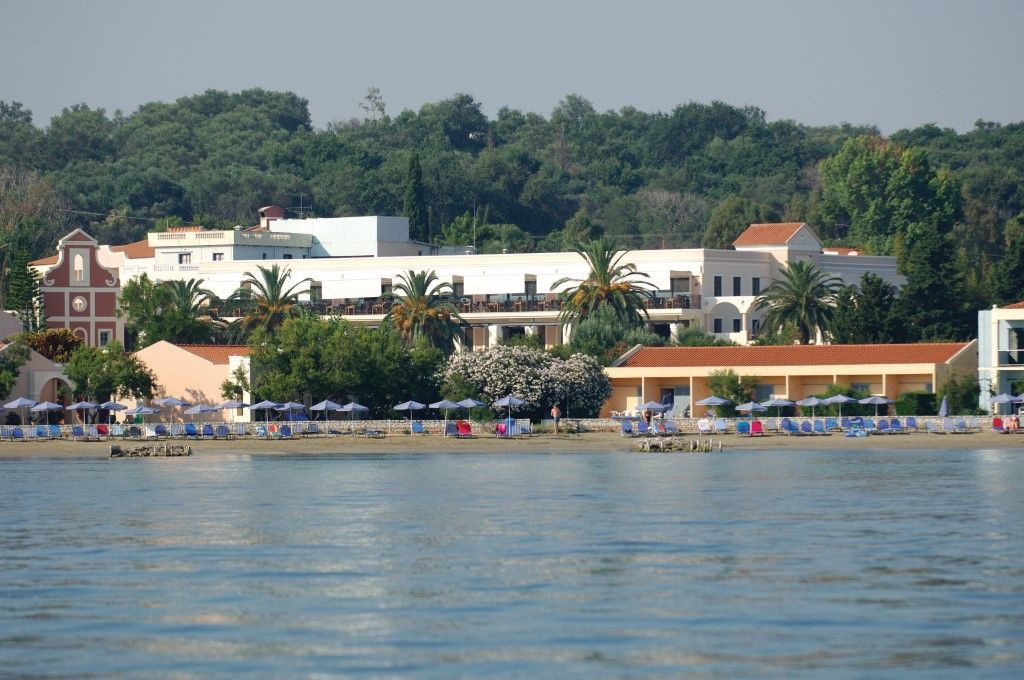Roda Beach Resort & Spa Exterior photo